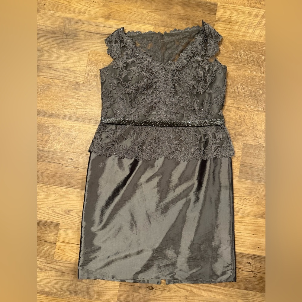 Social Occasions Knee length Dress Size 18